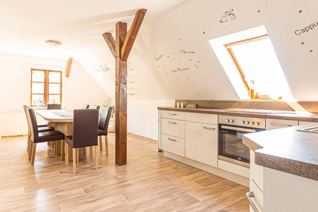 Ferienwohnung Am Walnussbaum Parchtitz Екстериор снимка