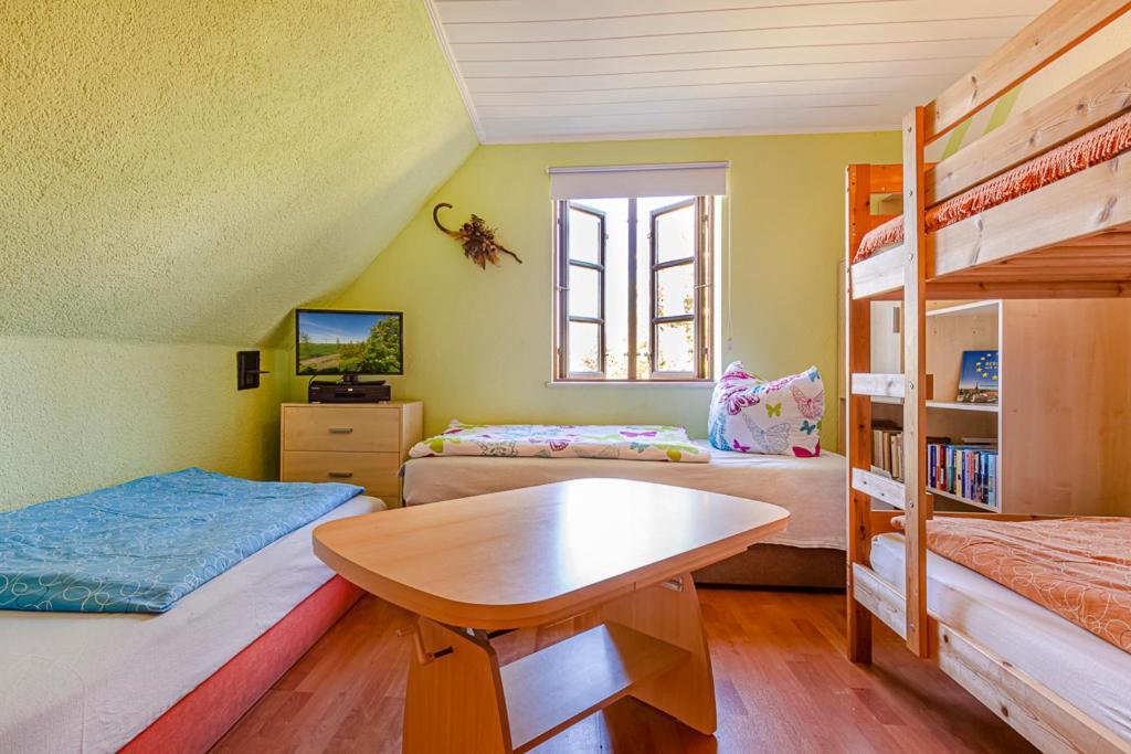 Ferienwohnung Am Walnussbaum Parchtitz Екстериор снимка