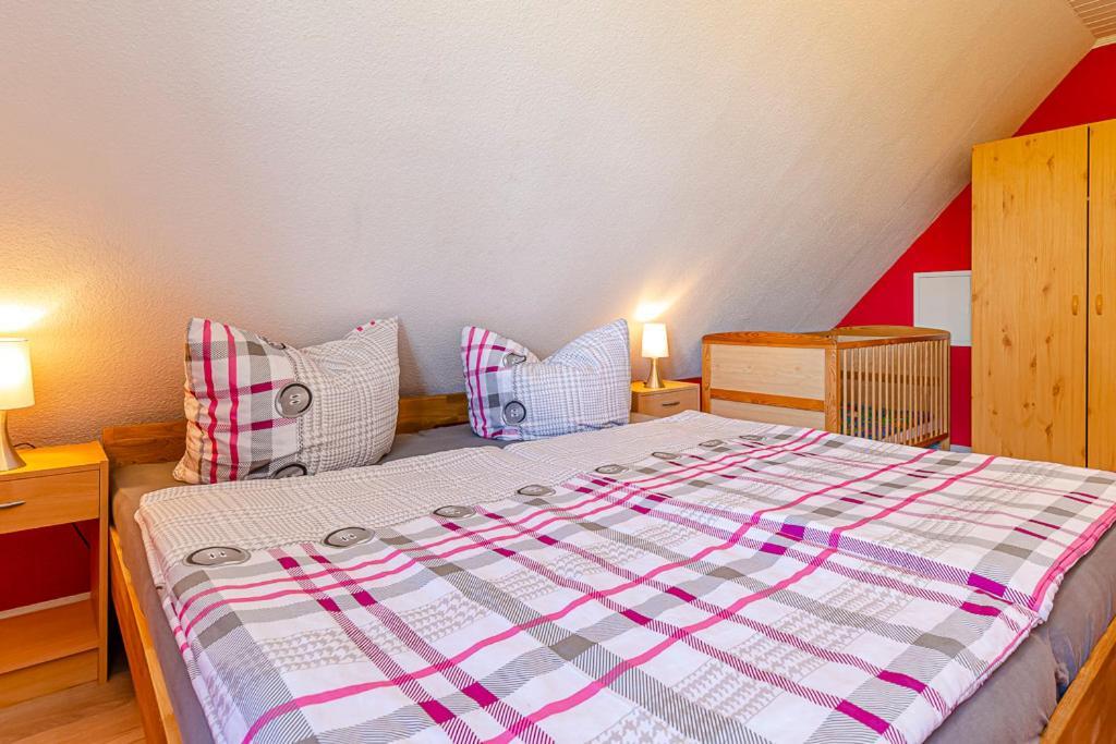 Ferienwohnung Am Walnussbaum Parchtitz Екстериор снимка